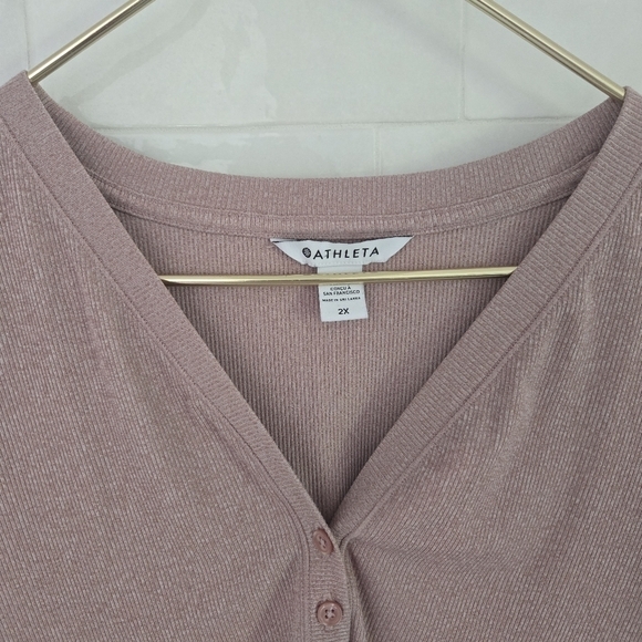 LIKE NEW Athleta Uptempo Ribbed Henley Long Sleeve Top Shirt Mauve Pink Size 2XL - Picture 7 of 7